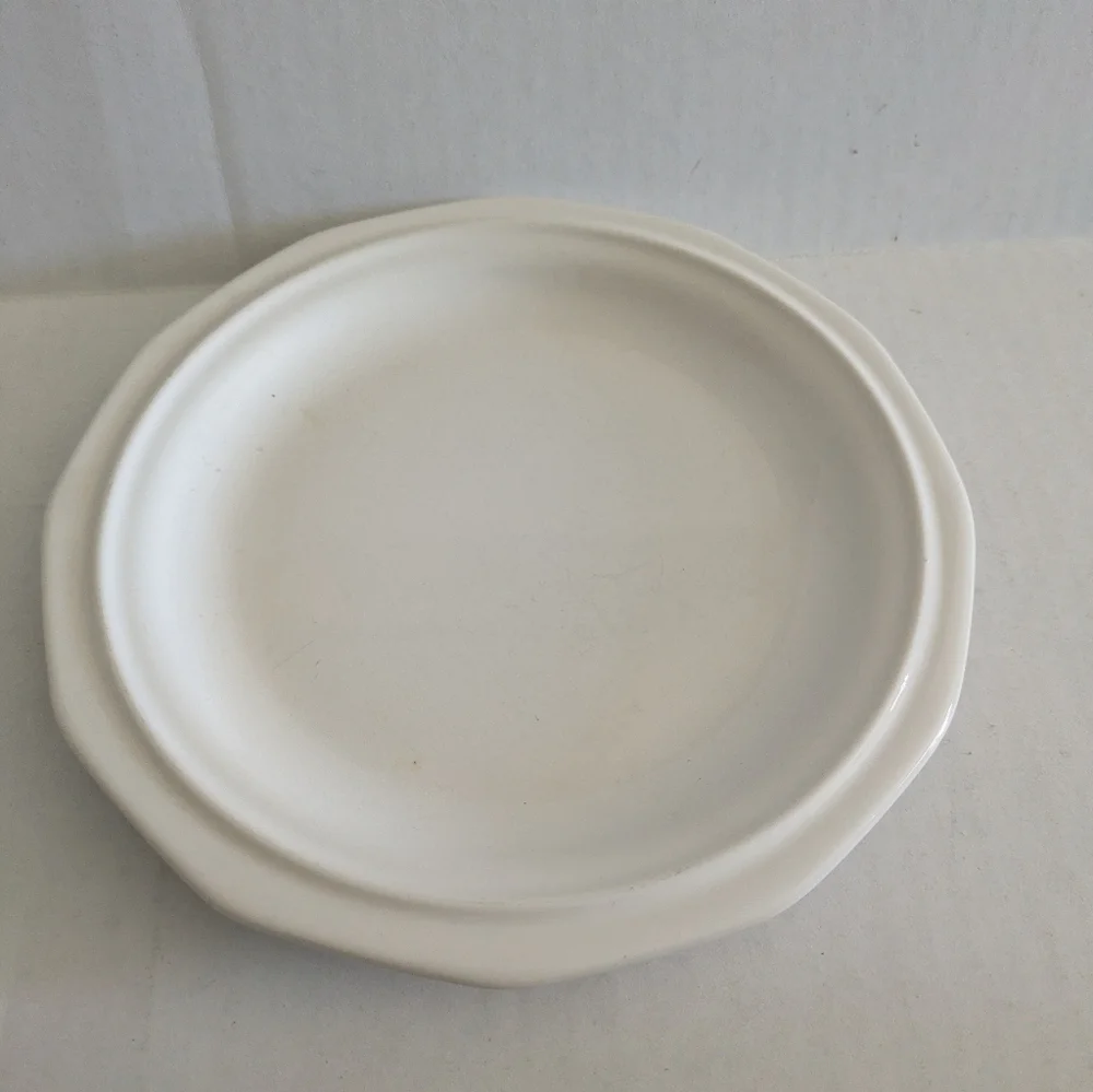 Vintage Heritage White Plate by Pfaltzgraff